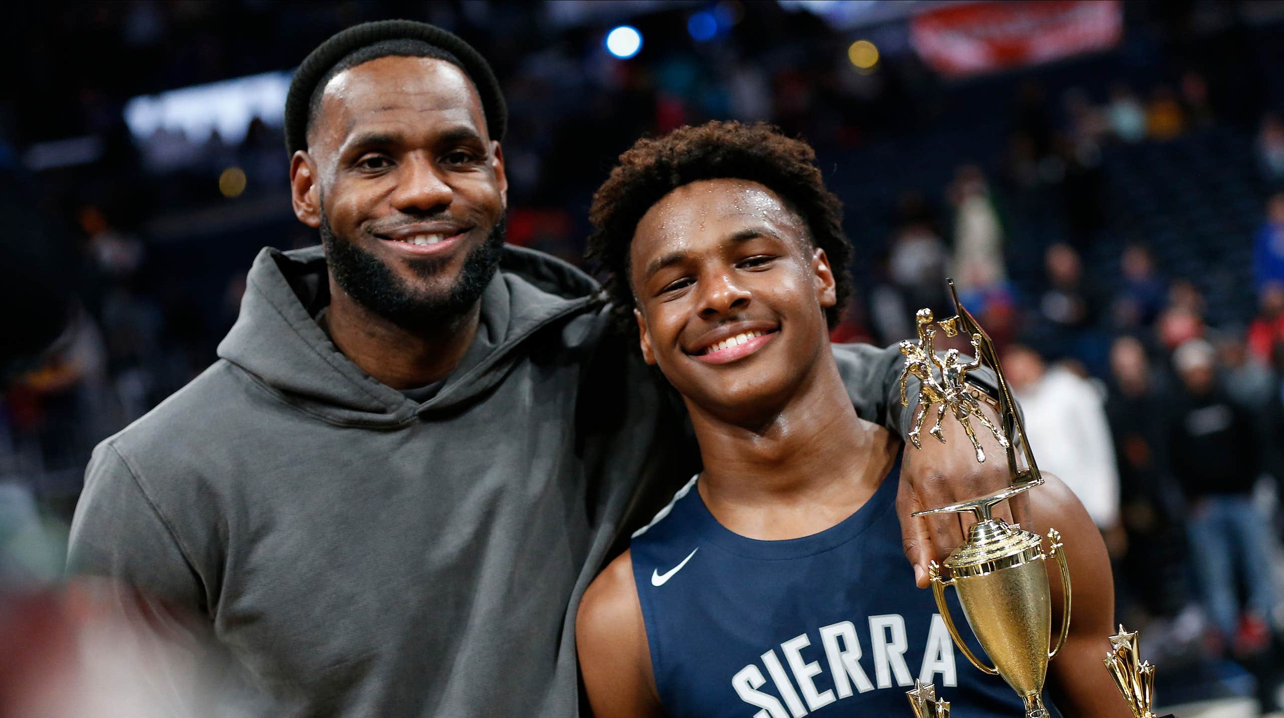 Bronny James draftad av pappa LeBron James lag Los Angeles Lakers | Basket