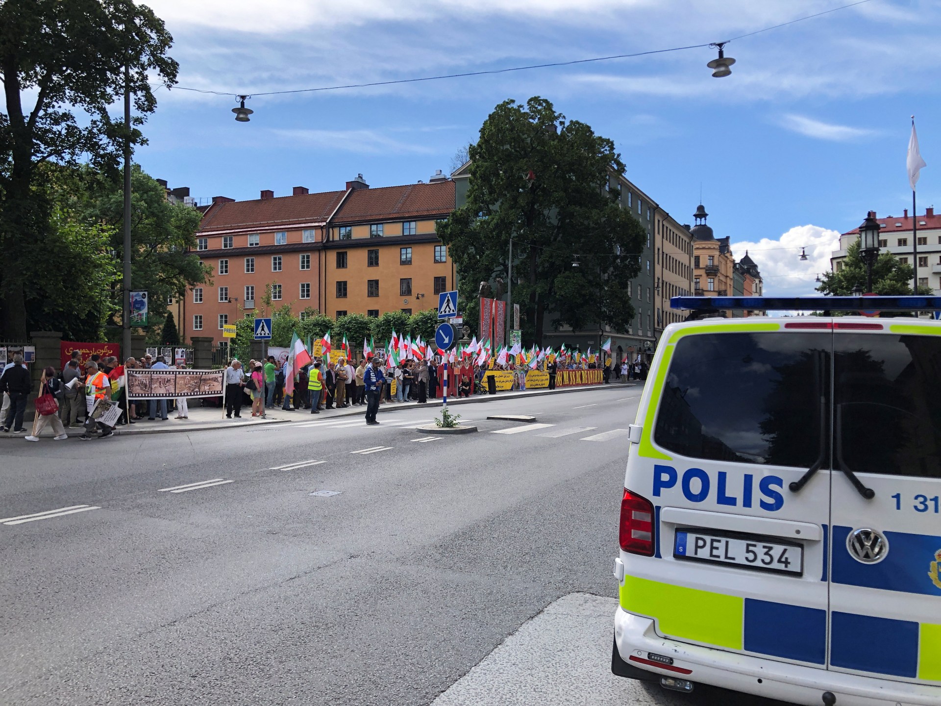 Iran, Sverige byter fångar i en omanförmedlad affär |  Politik nyheter