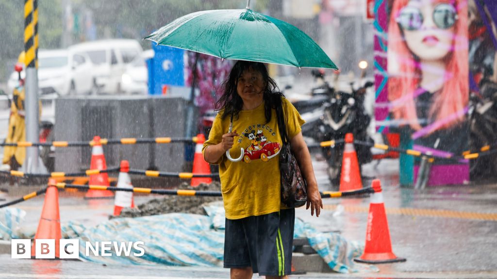 Taiwan planerar flygningar när det står sig för storm