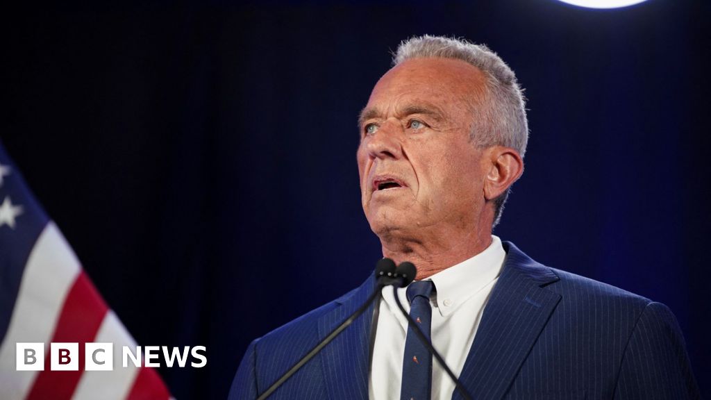 RFK Jr avbryter kampanjen för att ”kasta stöd” bakom Trump