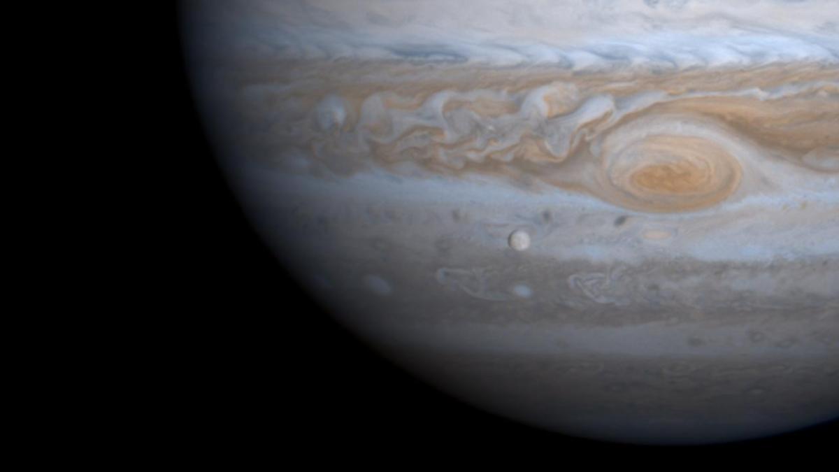 Rymdfarkost för att studera Jupitermånen till uppskjutning i oktober