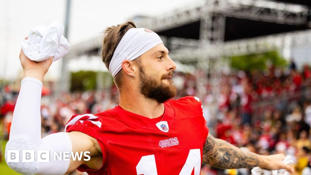 Tonåring åtalad för skjutning av NFL-stjärnan Ricky Pearsall