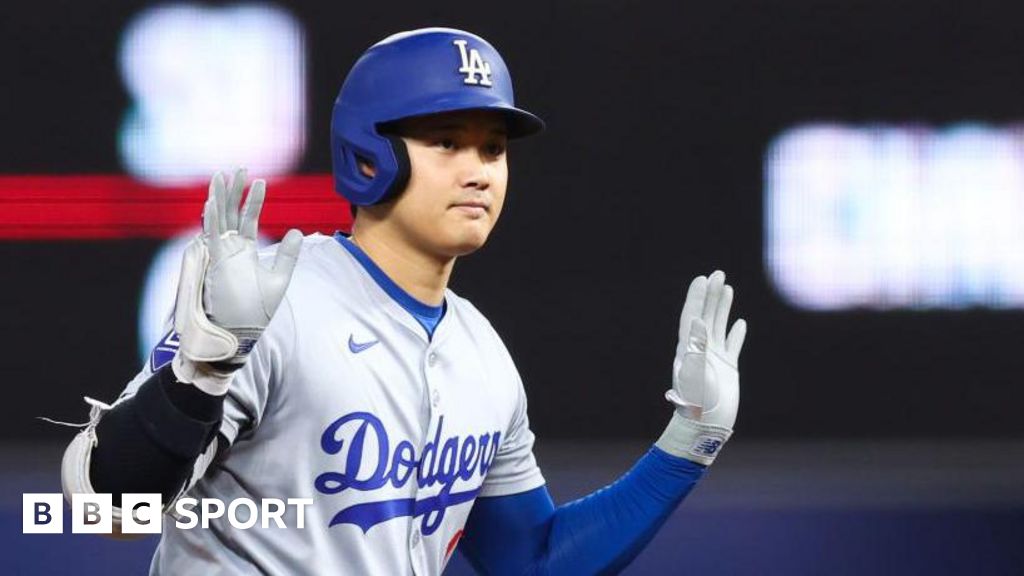 Shohei Ohtani: Los Angeles Dodgers-stjärna gör basebollhistoria med 50:e homerun