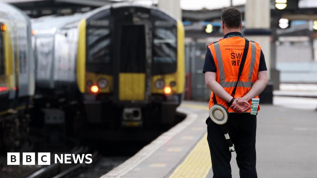 Lokförare accepterar löneavtal som gör att strejker i England upphör