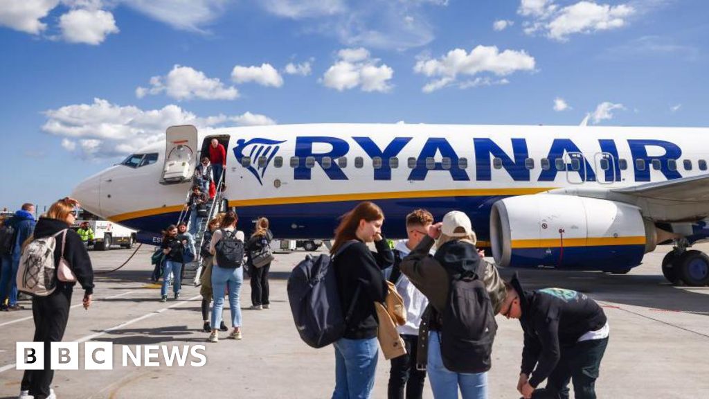 Spanien bötfäller lågprisflygbolag inklusive Ryanair och EasyJet med 179 miljoner euro