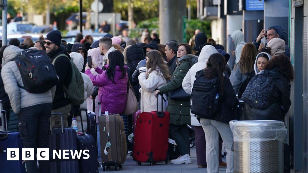 Två häktade för ”misstänkt paket”