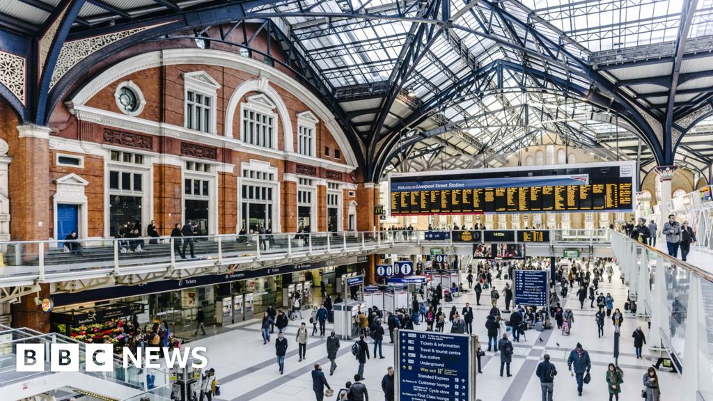 London Liverpool Street är fortfarande den mest trafikerade järnvägsstationen i Storbritannien