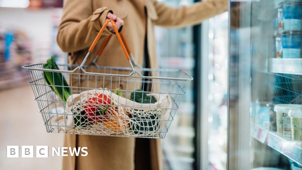 Sainsbury’s och M&S varnar Budgetförändringar kan pressa upp priserna