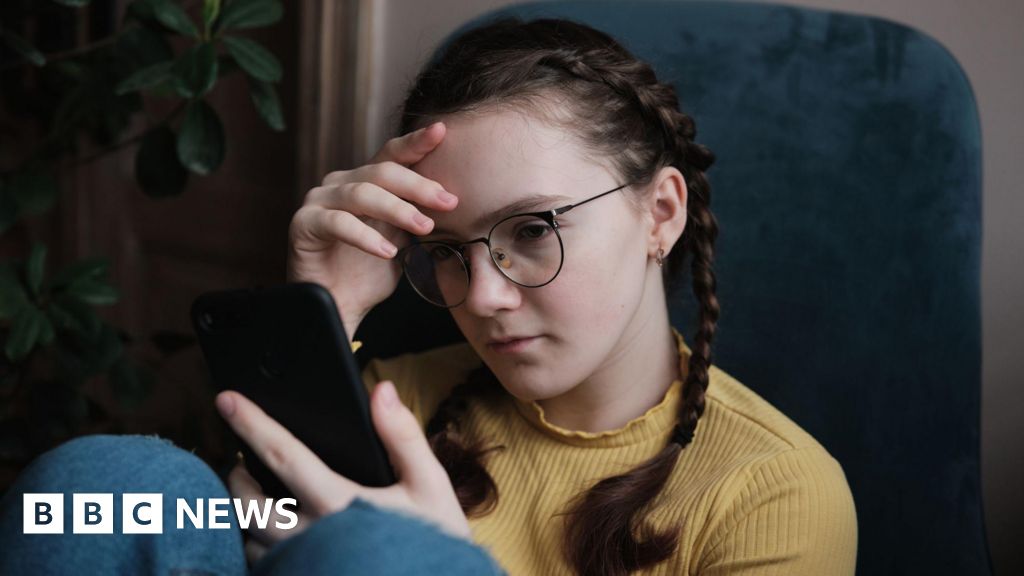 Gör ”mycket, mycket mer” på åldersverifiering, sa appar för sociala medier