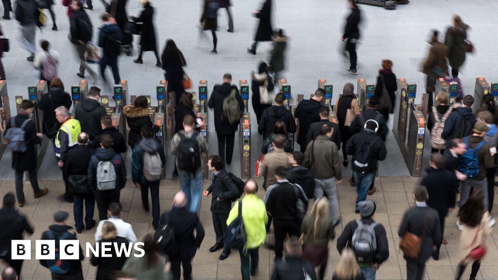 Storbritanniens värsta stora stationer för avbokningar namngivna