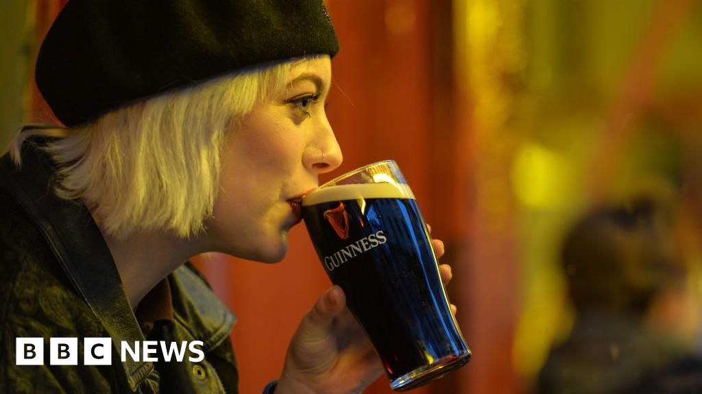 Guinness utbud begränsat före jul efter att efterfrågan stiger