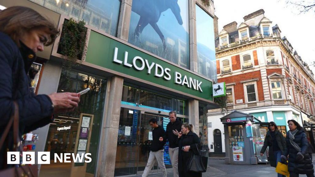 Lloyds, Halifax och Bank of Scotland kunder att använda vilken filial som helst