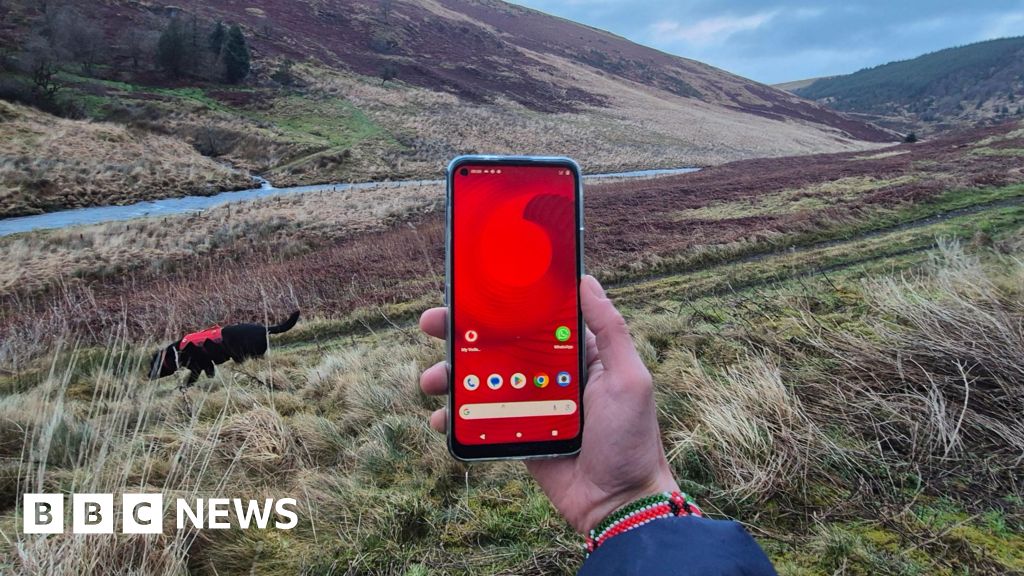 Storbritanniens första videosamtal via satellit från Welsh Mountain