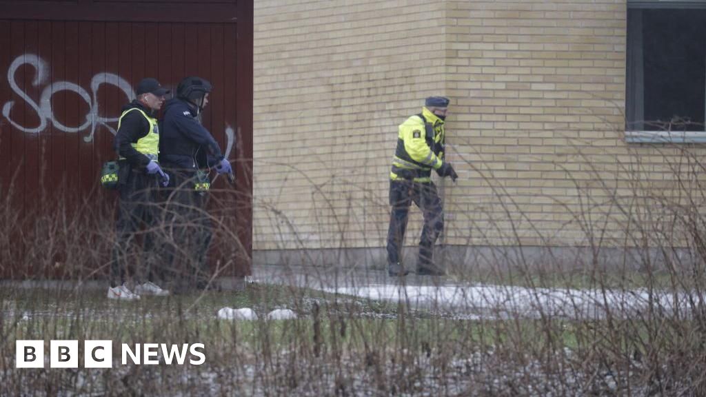 Fem personer sköt i skolan i centrala Sverige