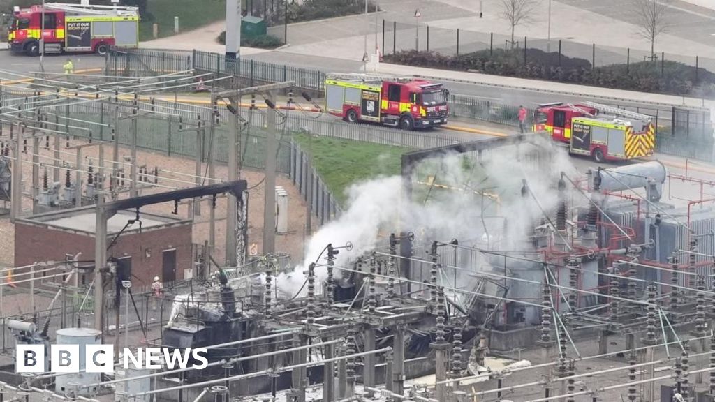 Energisekreterare kräver utredning i strömavbrott nära Heathrow