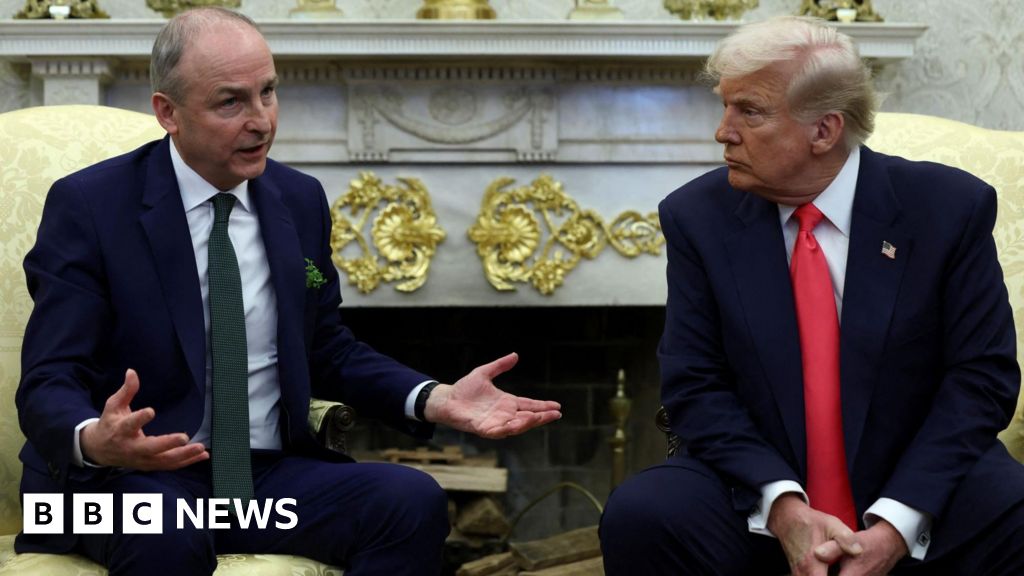 Irländsk statsminister Micheál Martin anländer till Meeting White House