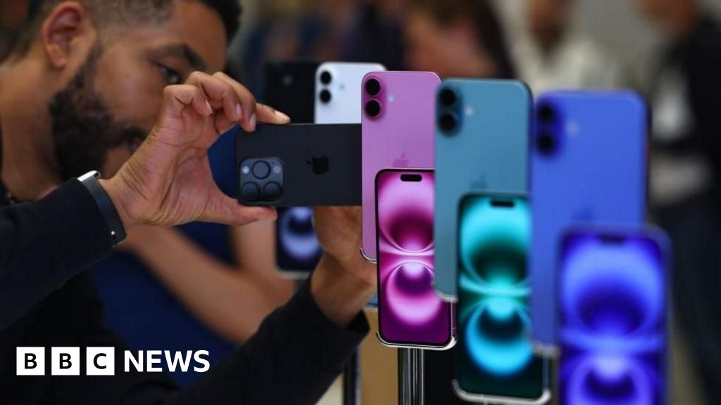 Apple hängslen för 900 miljoner dollar från Trump -tullar