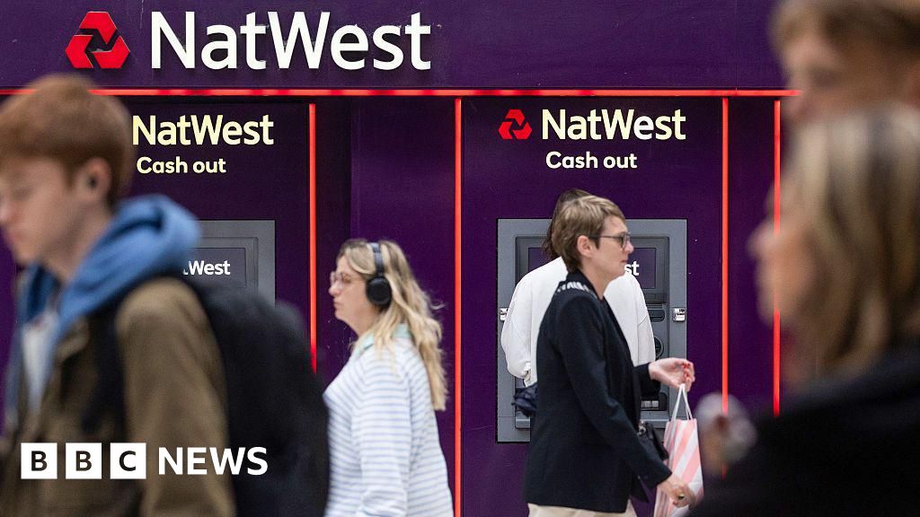 NatWest ber om ursäkt när bankappen går offline